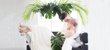 Tropical Wedding Flowers By London Florist Shilpa Reddy Gay Wedding Guide 6 380X174