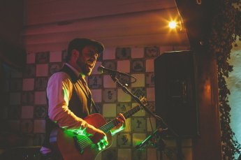 Wedding Singer Image Copyright Howell Jones Photography Via Gay Wedding Guide 4 5 345X229