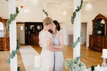 Clare And Natalie Elopement Wedding 96 1 345X230