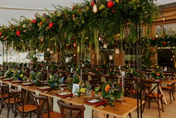 0723 Matthew Oliver Wedding Planners 344X230