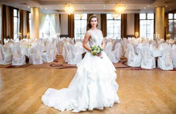 Ballroom Wedding Bride 353X230