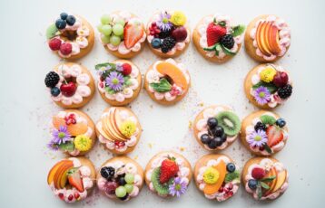 Cake Makers And Cake Toppers Same Sex Wedding Suppliers - Front Page Gay Wedding Guide