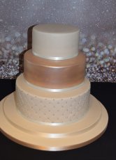 Champagne Ws060 2 Truly Designer Cakes Sswg 166X230