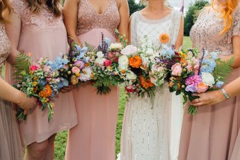 I0Eb9Fe9Gny6Hzpc6Busxmgp Isobel Chris Staverton Devon Lucy Wallace Photography Sswg 345X230