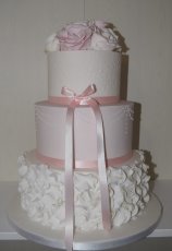 Lucy Wd080 Truly Designer Cakes Sswg 158X230