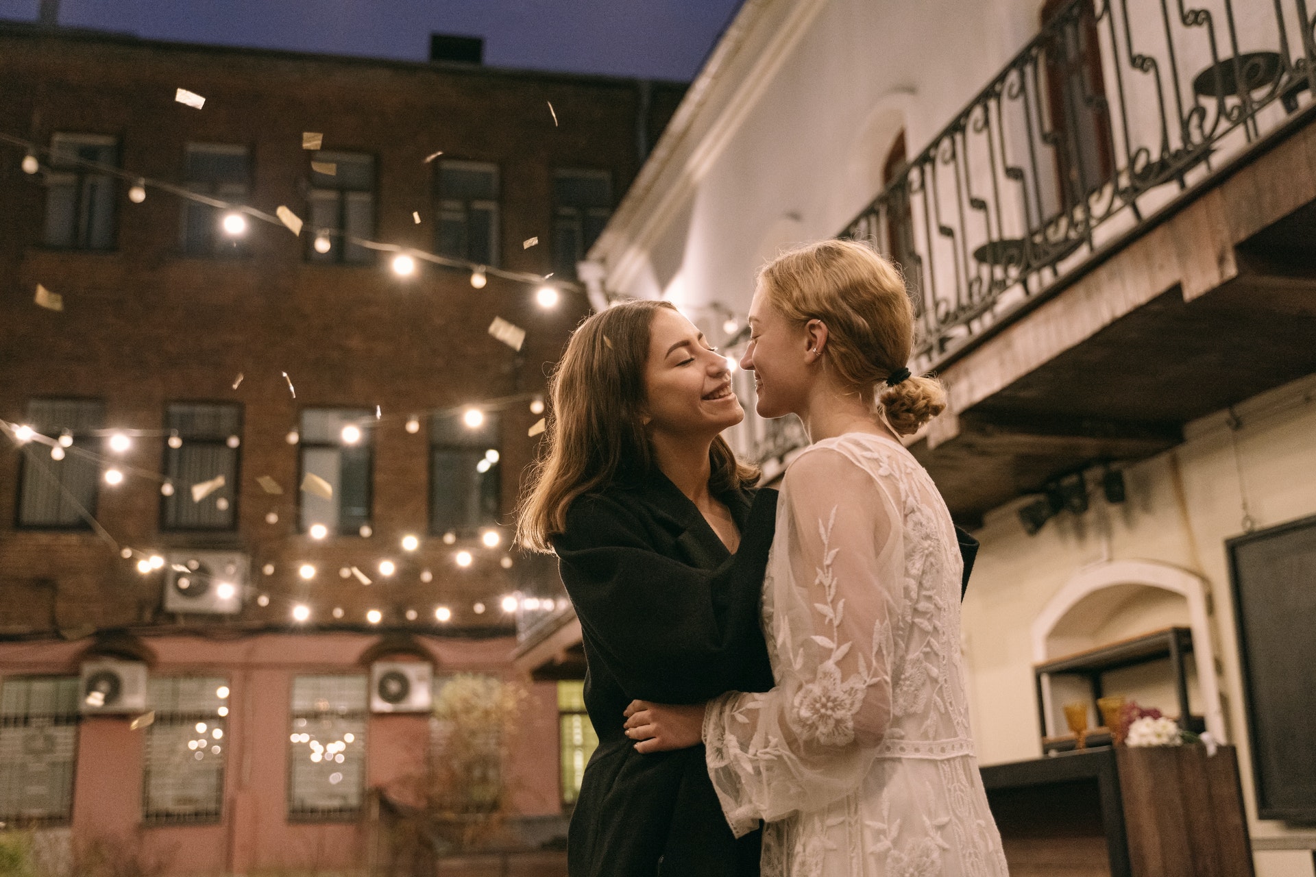 Real Lesbian Engagements - Front Page Gay Wedding Guide