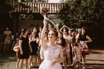 Throwing The Bouquet Truly Scrumptious Weddings Wedding Planners 345X230