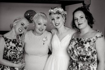 Bruisyard Hall Late Summer Wedding 0045 2 344X229