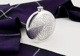 Celtic Sporran Flask 1 2 327X230