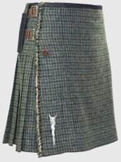 Harris Tweed Side 2 172X230