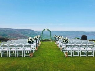 Outdoor Ceremony.jpg 2 306X230
