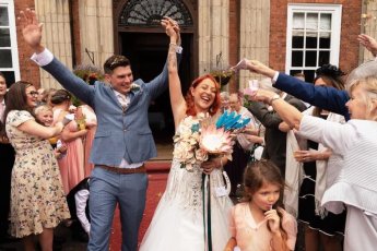 Just Married 345X230