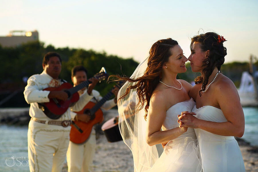 27 Cortney And Suzanna Beach Wedding Copyright Matt Adcock Del Sol Photography Via Gay Wedding Guide 2 - 30 Beautiful Same-Sex Wedding Photos 27 Cortney And Suzanna Beach Wedding Copyright Matt Adcock Del Sol Photography Via Gay Wedding Guide 2 - 30 Beautiful Same-Sex Wedding Photos Gay Wedding Guide