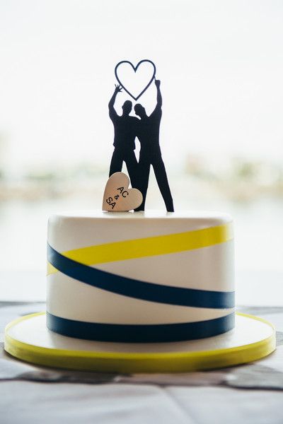 Amazing Wedding Topper 2 - 40 Awesome Gay Wedding Cake Toppers That Will Make Your Wedding Cake Stand Out Amazing Wedding Topper 2 - 40 Awesome Gay Wedding Cake Toppers That Will Make Your Wedding Cake Stand Out Gay Wedding Guide
