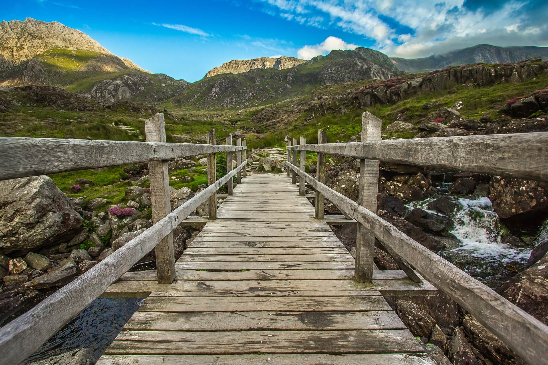 Snowdonia Mountains 2 - Lesbian Hen Parties &Amp; Gay Stags Snowdonia Mountains 2 - Lesbian Hen Parties &Amp; Gay Stags Gay Wedding Guide