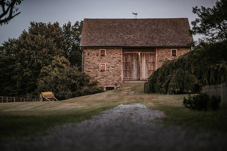 Sylvanside Farm Barn Wedding America 2 - How To Plan A Destination Wedding In The Us Sylvanside Farm Barn Wedding America 2 - How To Plan A Destination Wedding In The Us Gay Wedding Guide