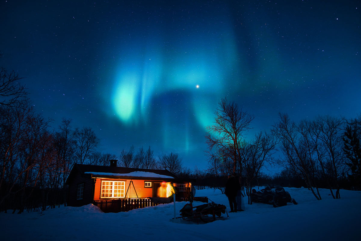 Aurora Borealis By Pexels On Pixabay Via Gay Wedding Guide 2 - Top 10 Same-Sex Destination Weddings And Honeymoons That Will Make You Pop The Question Today Gay Wedding Guide