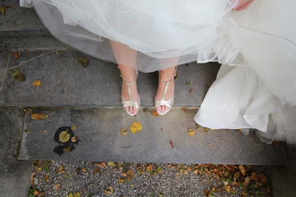 Bride 1081776 1920 2 - Bridal Shoes For Outdoor Weddings Bride 1081776 1920 2 - Bridal Shoes For Outdoor Weddings Gay Wedding Guide