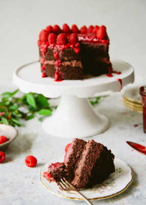 Chocolate Raspberry Truffle 2 - 19 Delicious Wedding Cake Flavor Combinations That Your Guests Won'T Resist Gay Wedding Guide