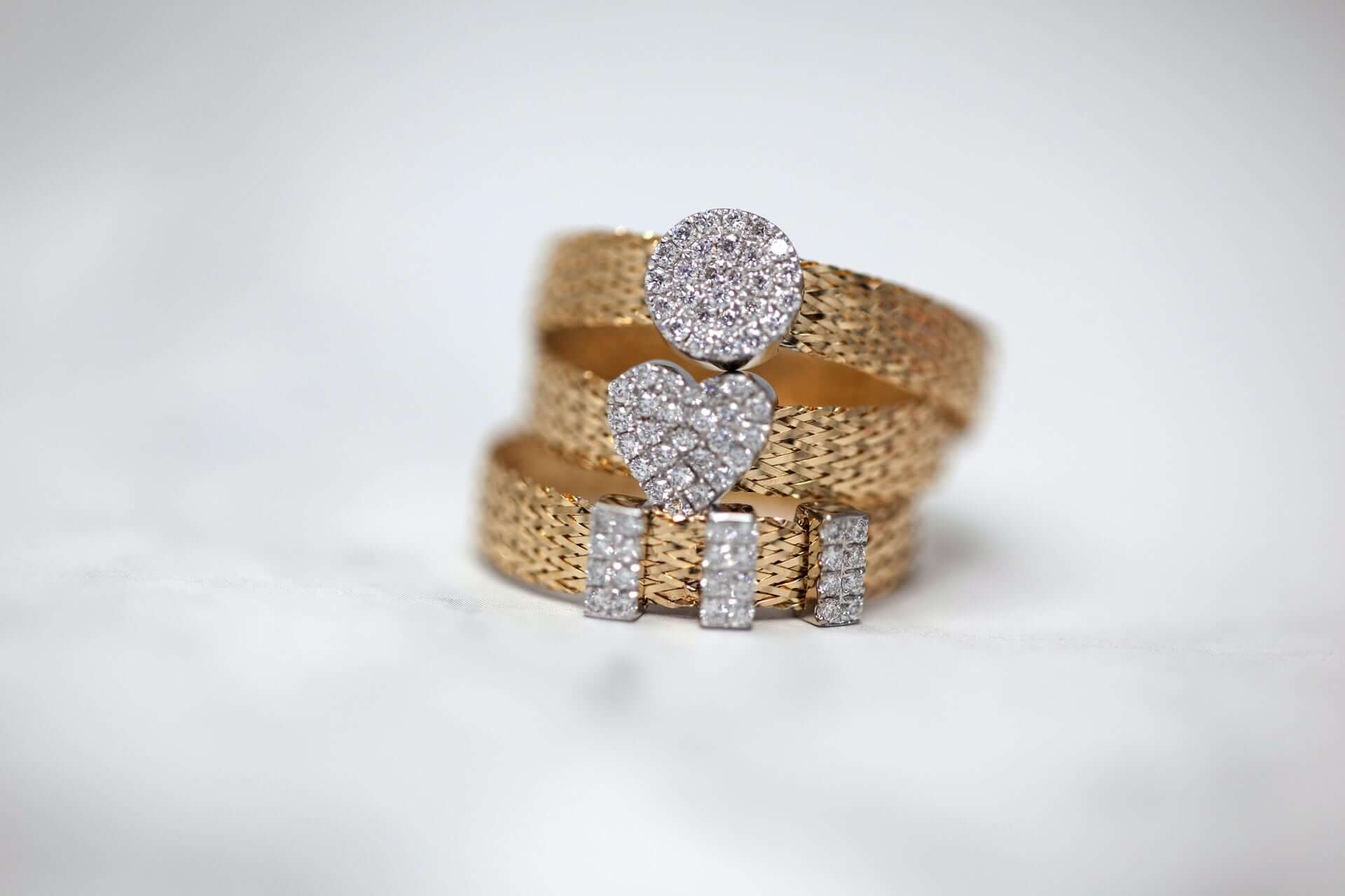 Cornelia Ng Zzlhoewgcem Unsplash 2 - Eco-Friendly Wedding &Amp; Engagement Rings Cornelia Ng Zzlhoewgcem Unsplash 2 - Eco-Friendly Wedding &Amp; Engagement Rings Gay Wedding Guide