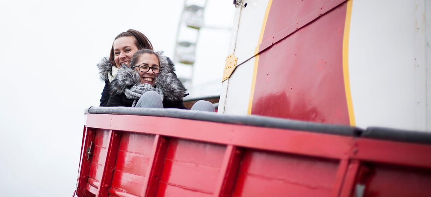 Heslterskelter Lesbian Engagement Photos Lesbian Wedding Photographer Copyright Paola De Paola Via The Gay Wedding Guide 2 - How To Look Natural In Photos: Engagement Shoot Tips You'Ll Love Gay Wedding Guide