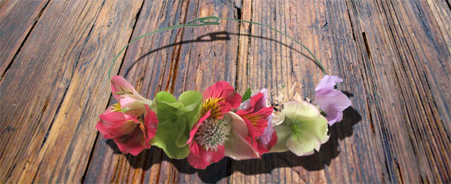 How To Make A Floral Crown For Your Wedding Image 4 2 - How To: Make A Wedding Flower Crown How-To-Make-A-Floral-Crown-For-Your-Wedding-Image-4