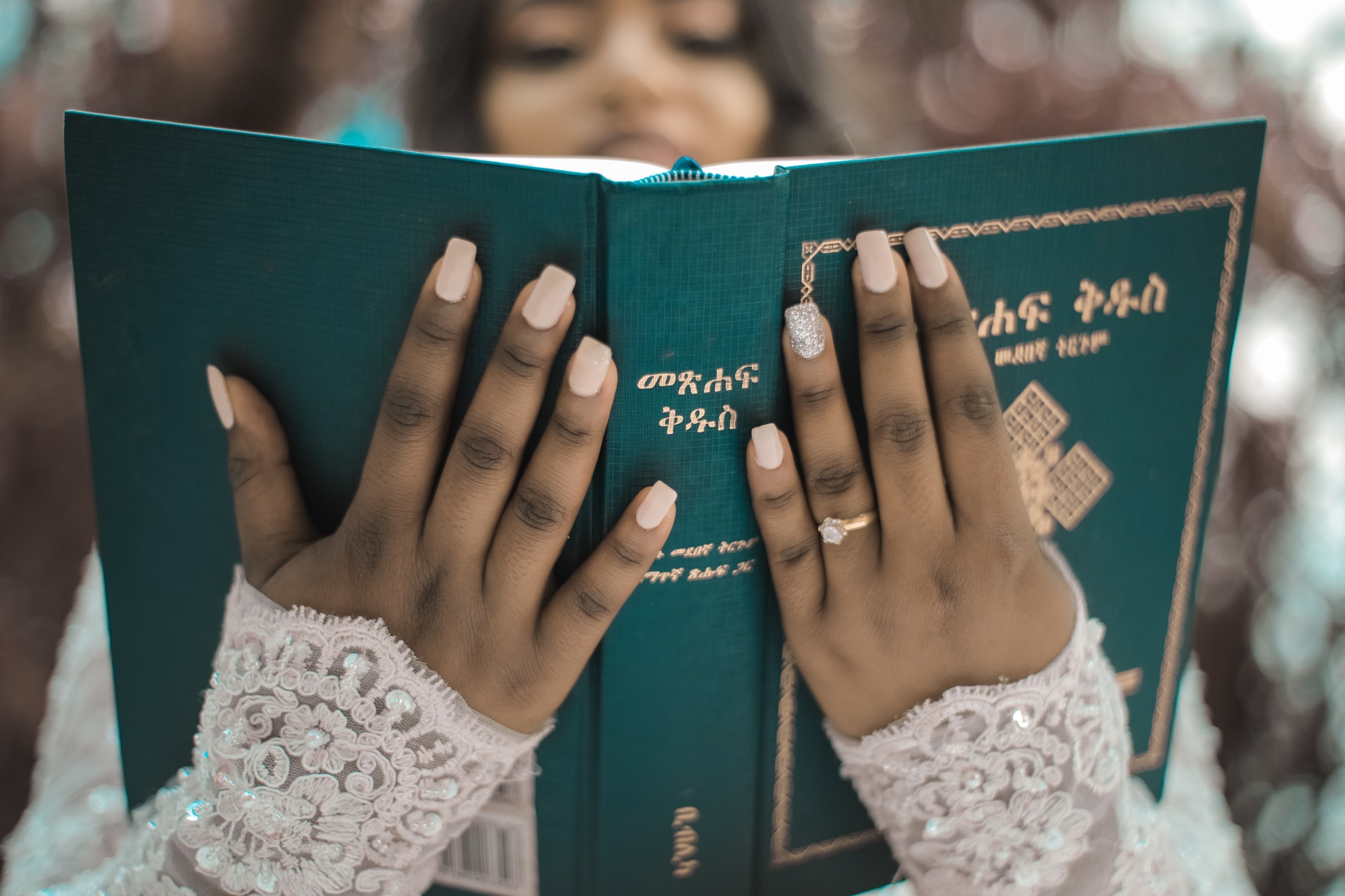 Pexels Gift Habeshaw 3761051 2 - Choosing A Wedding Celebrant - Everything You Need To Know Step-By-Step Pexels Gift Habeshaw 3761051 2 - Choosing A Wedding Celebrant - Everything You Need To Know Step-By-Step Gay Wedding Guide