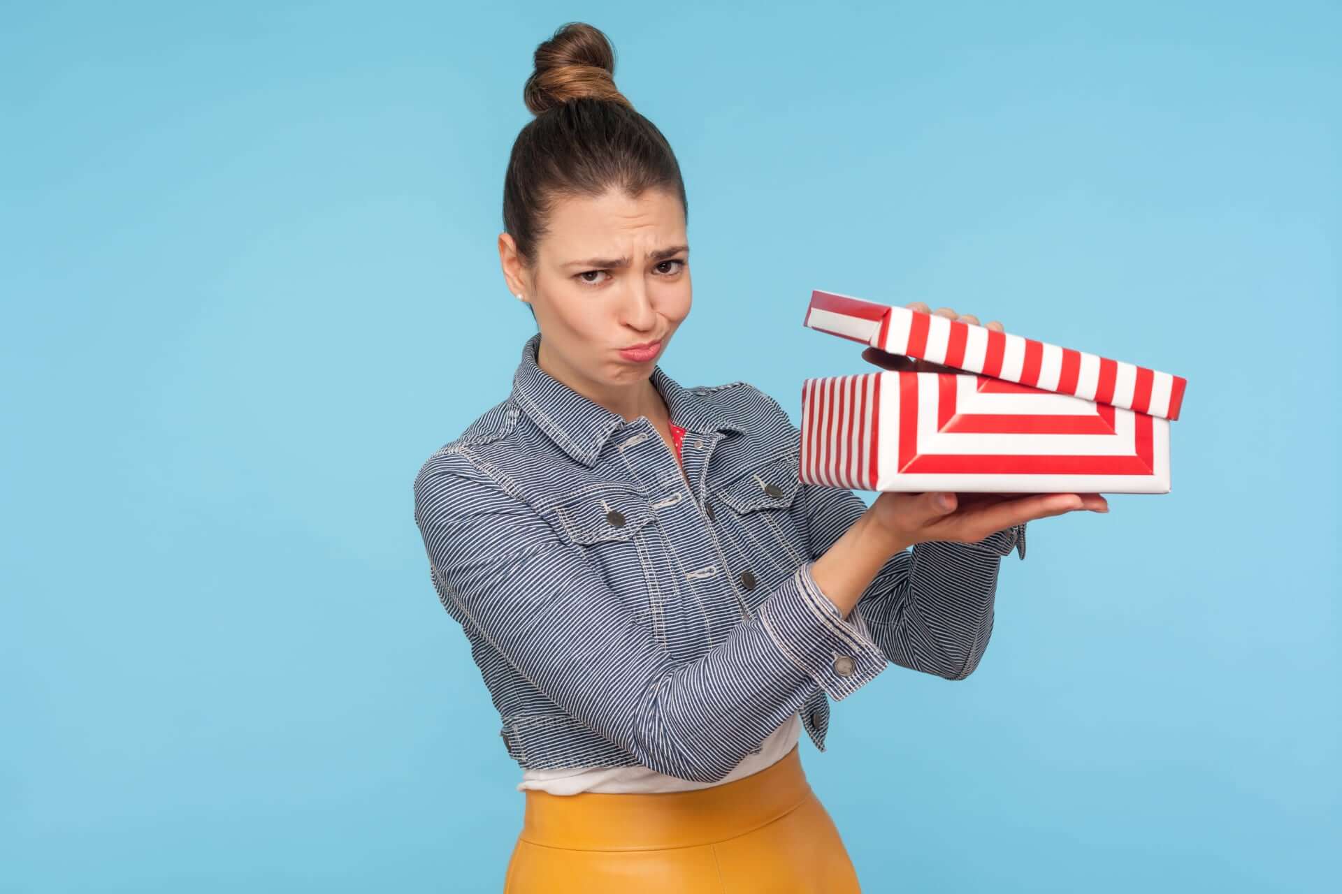 What Gift To Avoid Unwanted Gift 2 - What To Consider When Buying Groomsmen Gifts What Gift To Avoid Unwanted Gift 2 - What To Consider When Buying Groomsmen Gifts Gay Wedding Guide
