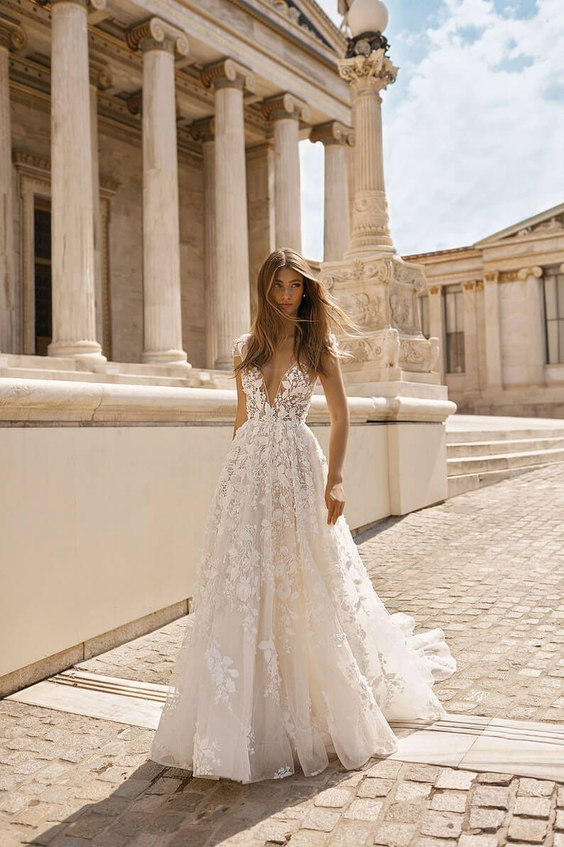 The Fairytale Floral Dress 01 - 30 Chic Lesbian Wedding Dresses That Make Your Bridal Look Authentic The Fairytale Floral Dress 01 - 30 Chic Lesbian Wedding Dresses That Make Your Bridal Look Authentic Gay Wedding Guide