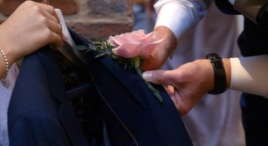 Hannah Ed Wedding Still 1 1024X559 1 380X207