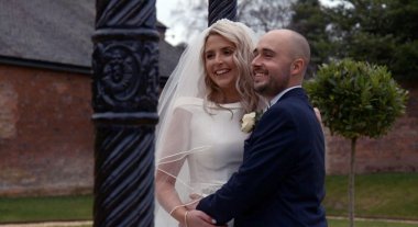 Hannah And Eds Wedding Thumbnail Wedding Stories 1024X559 1 380X207