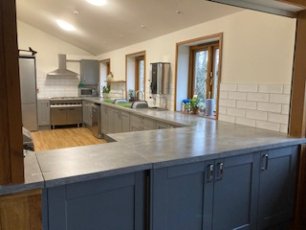 Img 0240 306X230