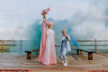 Canaryshedcolourfulfestivalinspirationshoot 88 344X230