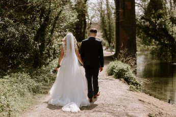 Lauraandtommy 282 345X230
