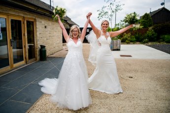 Amanda Emma Wed 344 345X230