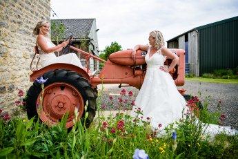 Amanda Emma Wed 681 2 345X230