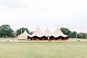 Tipis 1 344X230