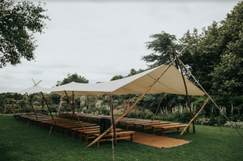 16 Canopy Ceremony West Lawn 346X230