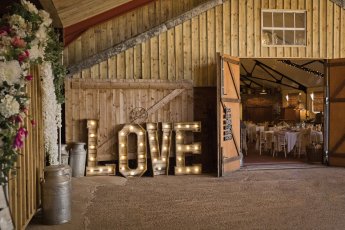 Barn Love 1 345X230