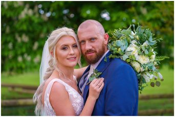 Wedding Photographer Mythe Barn 342X230