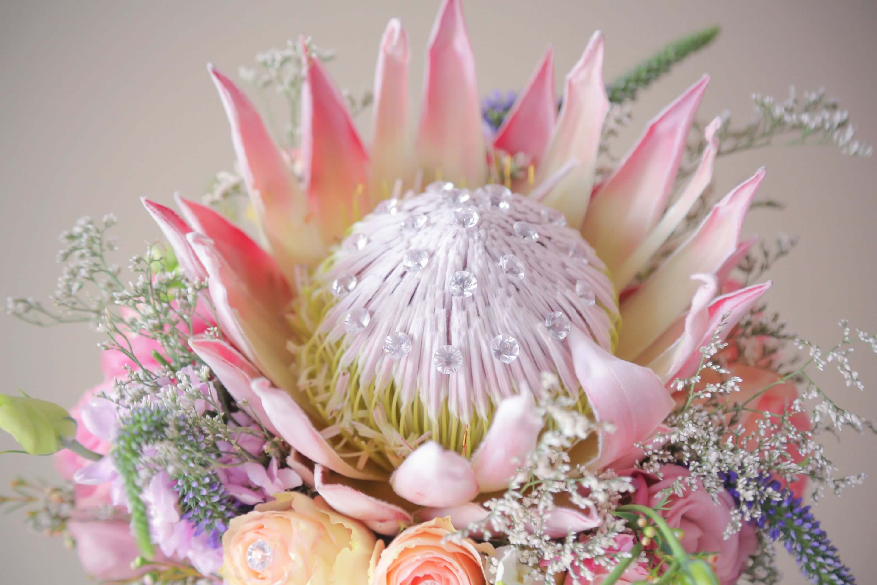 Budgeting For Your Florals - What Flowers To Choose For A Gay Wedding Budgeting For Your Florals - What Flowers To Choose For A Gay Wedding Gay Wedding Guide