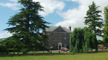 Peterstone Exterior Spring 380X213
