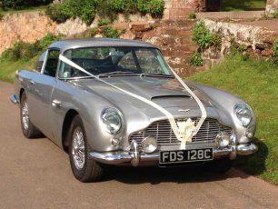 Aston Martin 306X230