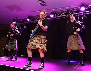Guernsey 3 Piece Pipers 297X230