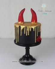 Horny Valentines Cake 184X230