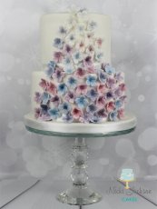 Hydrangea Cascade Cake Img 6265 Full 173X230