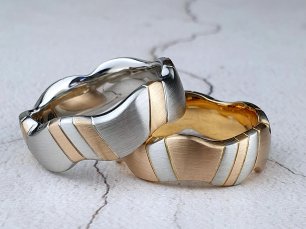 Matching Wedding Rings 306X229