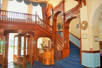 Hotel Lobby 345X230