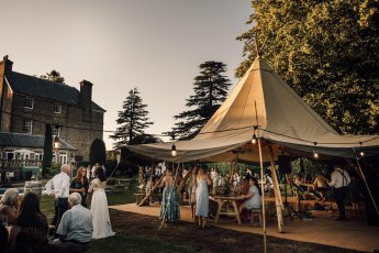 Tipi Vibes