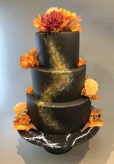 Autumnal Black Wedding Cake 160X230